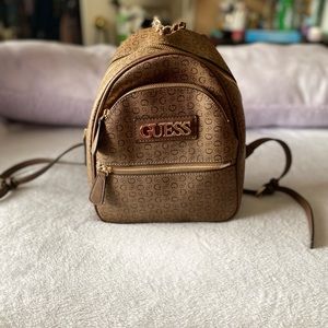 ✨Guess Backpack 🎒🤎✨